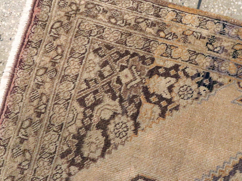 Antique Persian Tabriz Rug, No.17216 - Galerie Shabab