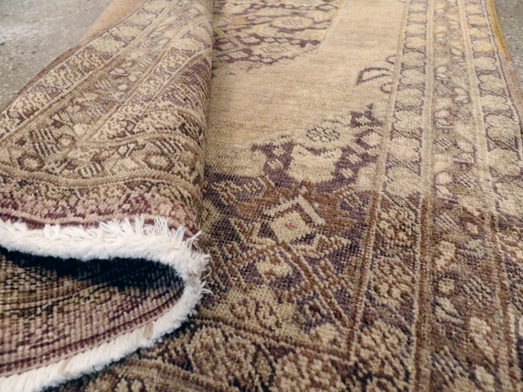 Antique Persian Tabriz Rug, No.17216 - Galerie Shabab