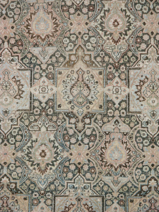 Antique Persian Dorokhsh Carpet, No.17225 - Galerie Shabab