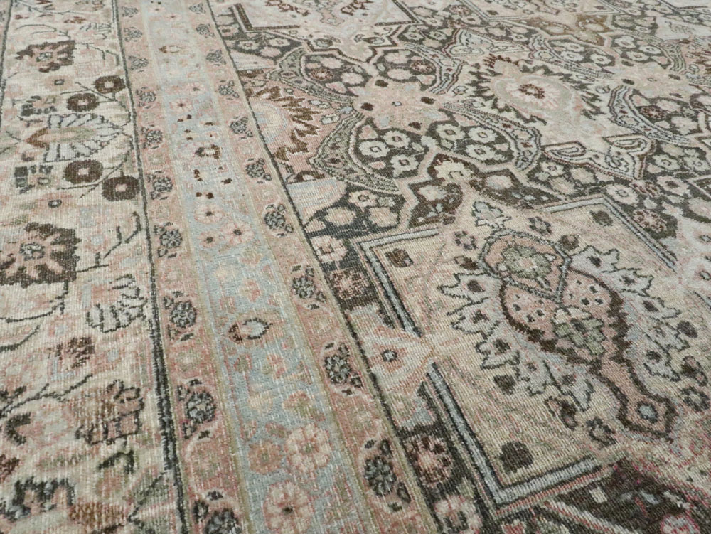 Antique Persian Dorokhsh Carpet, No.17225 - Galerie Shabab