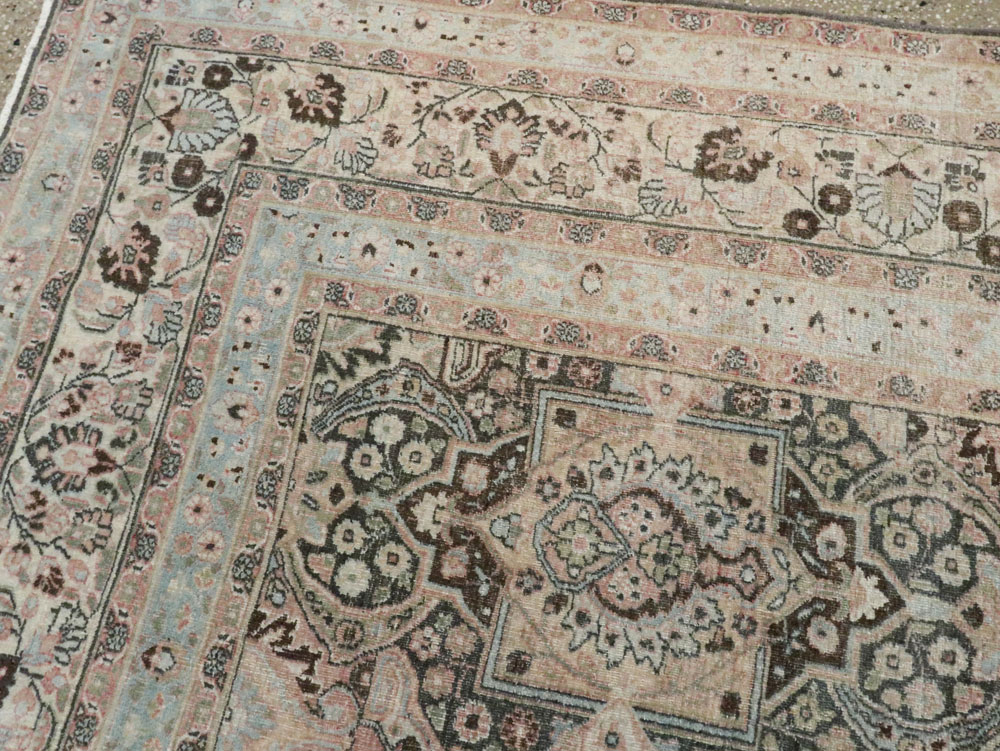 Antique Persian Dorokhsh Carpet, No.17225 - Galerie Shabab