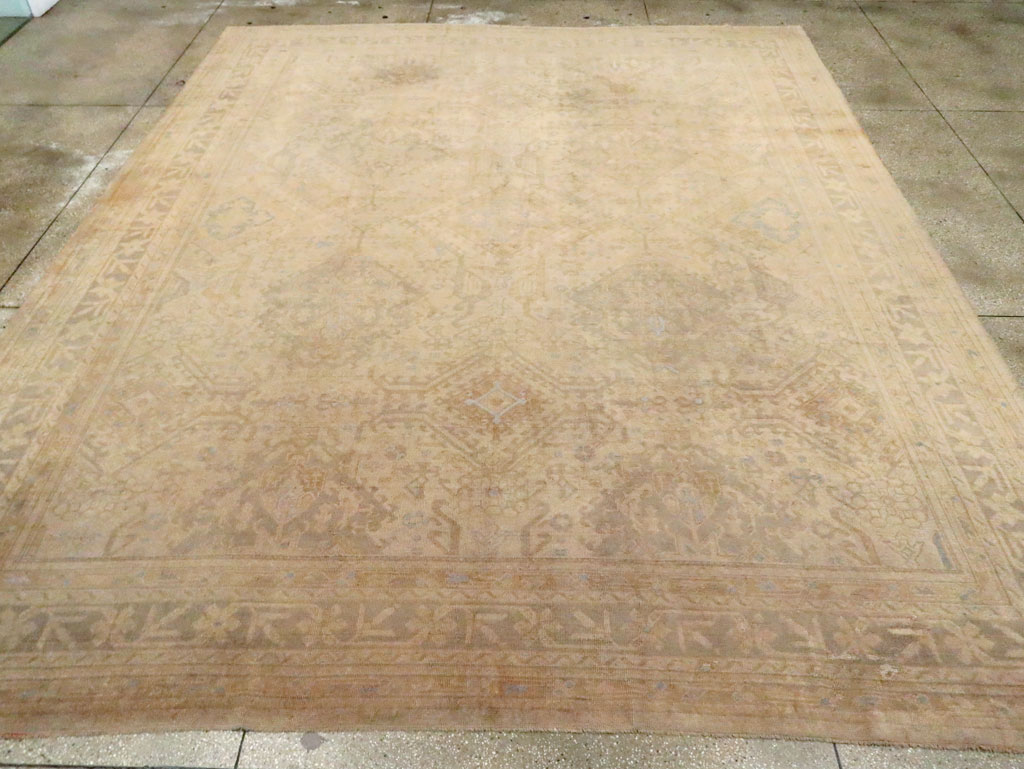 Antique Turkish Oushak Carpet, No.17226 - Galerie Shabab