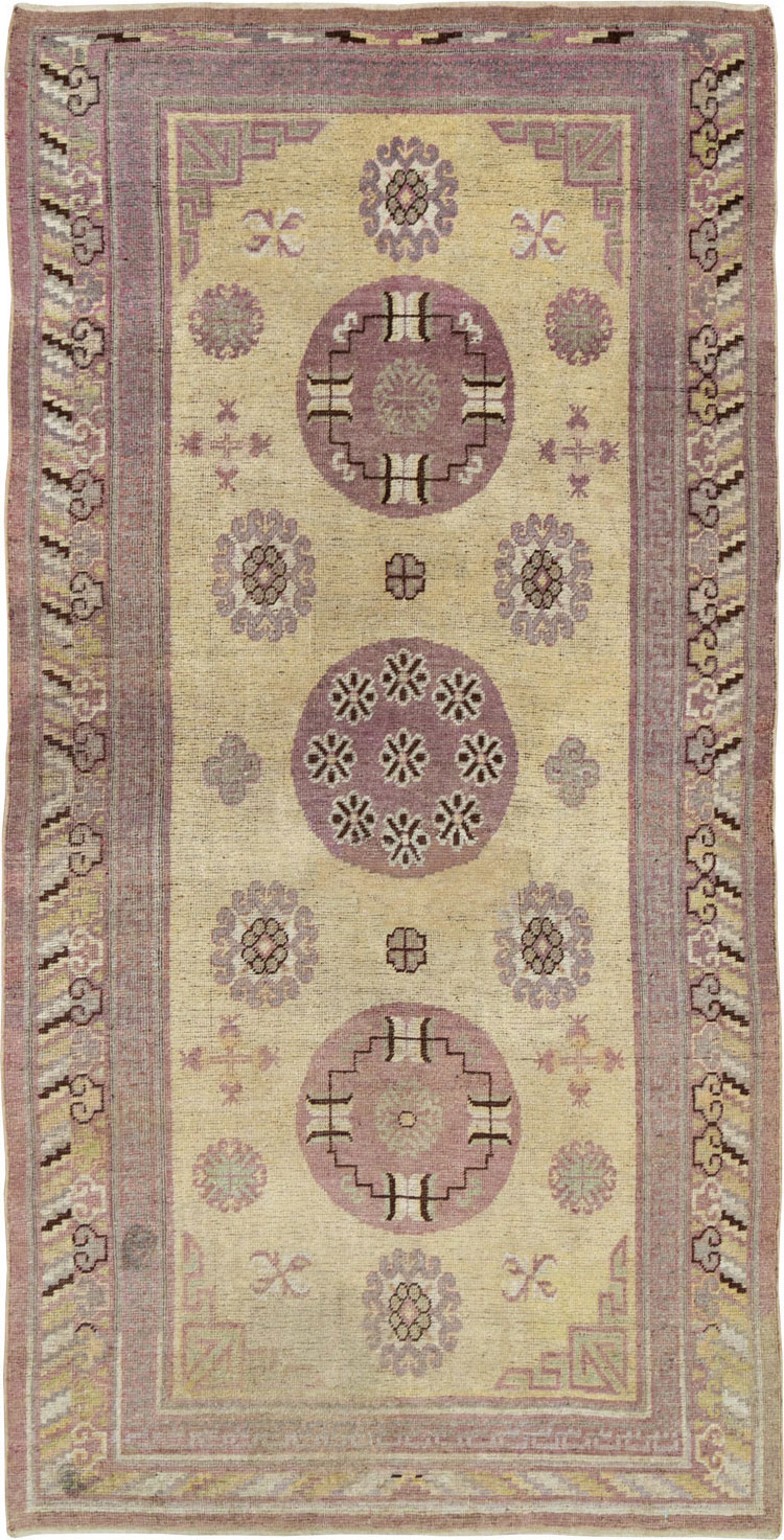 Antique East Turkestan Khotan Gallery Rug, No.17231 - Galerie Shabab