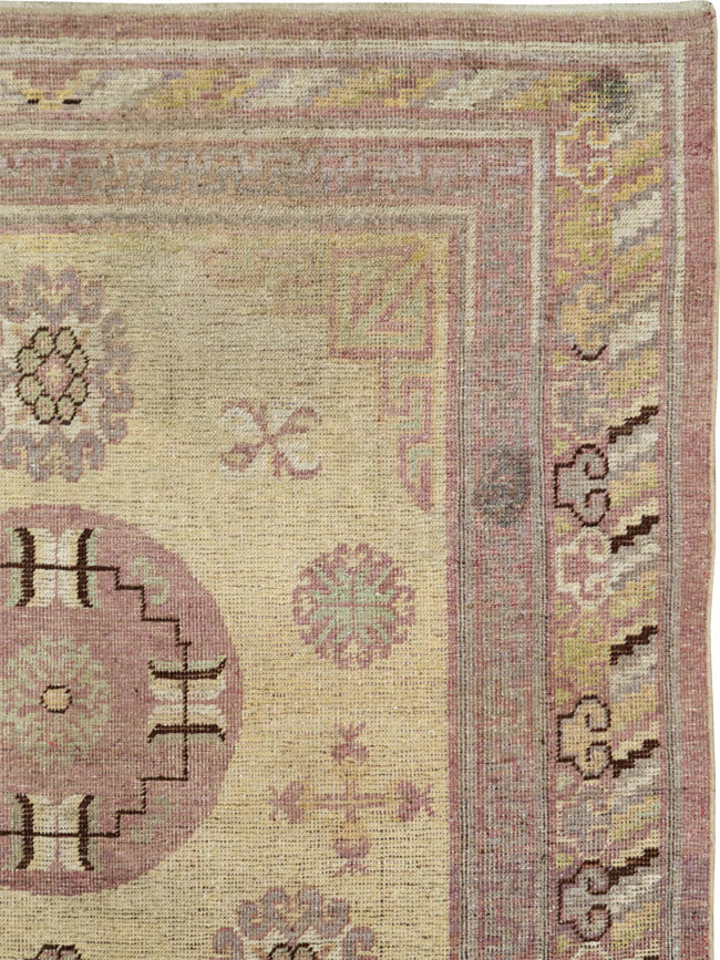 Antique East Turkestan Khotan Gallery Rug, No.17231 - Galerie Shabab