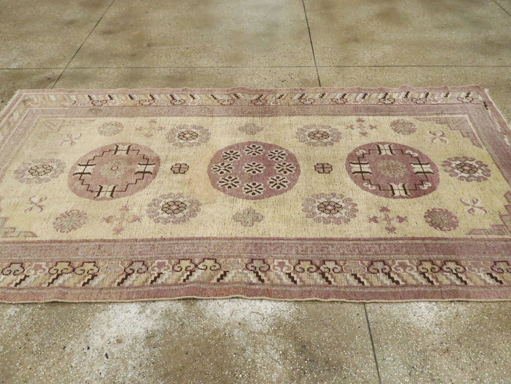 Antique East Turkestan Khotan Gallery Rug, No.17231 - Galerie Shabab
