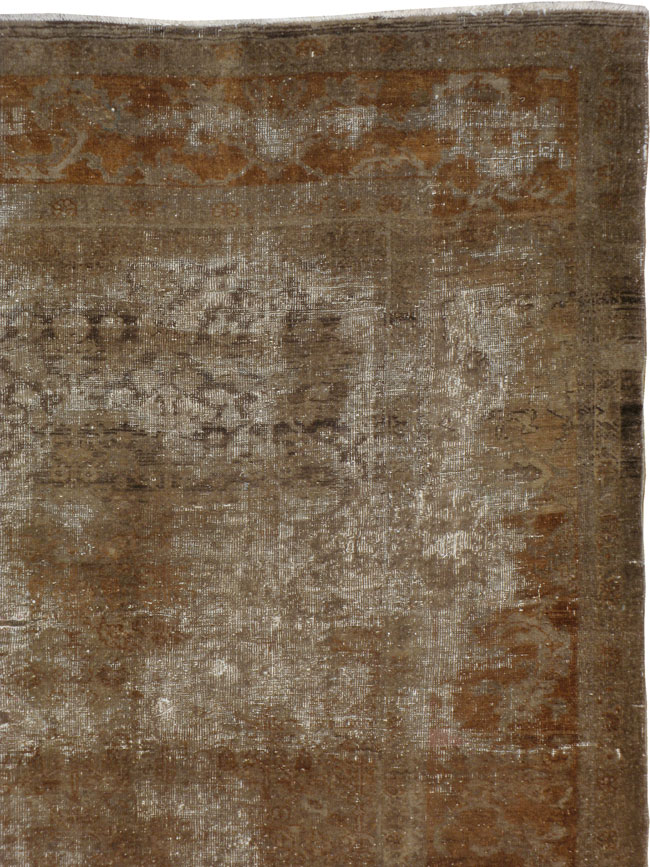 Distressed Mahal Carpet, No.17263 - Galerie Shabab