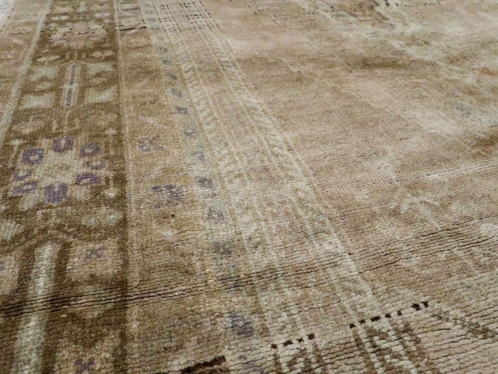 Antique Turkish Oushak Carpet, No.17323 - Galerie Shabab