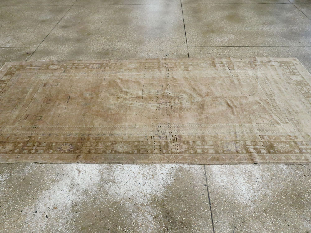 Antique Turkish Oushak Carpet, No.17323 - Galerie Shabab