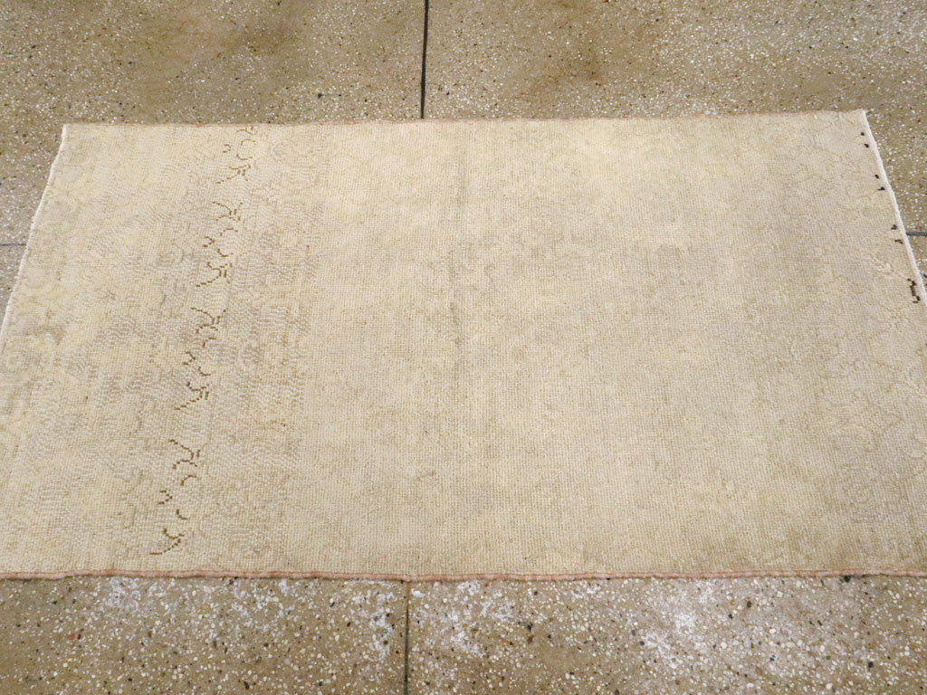 Vintage Turkish Anatolian Rug, No.17324 - Galerie Shabab