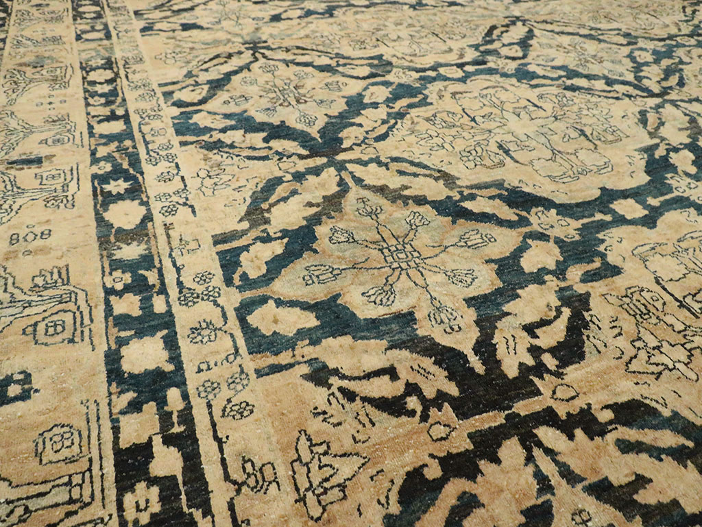 Antique Lavar Kerman Carpet, No.17360 - Galerie Shabab