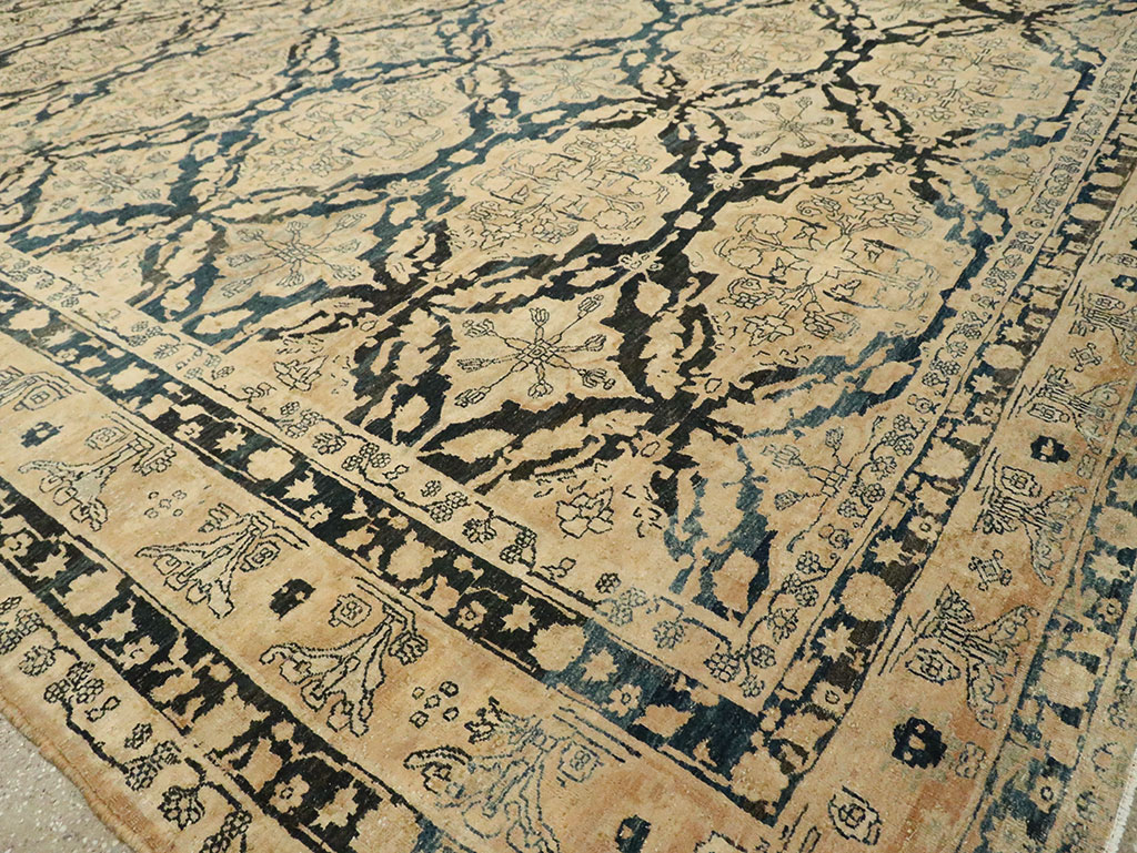 Antique Lavar Kerman Carpet, No.17360 - Galerie Shabab