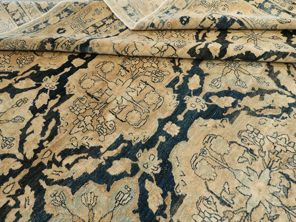 Antique Lavar Kerman Carpet, No.17360 - Galerie Shabab