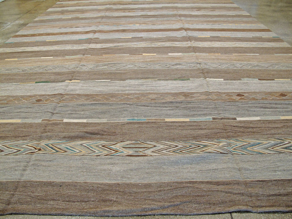 Modern Turkish Flat-weave carpet, No.17370 - Galerie Shabab
