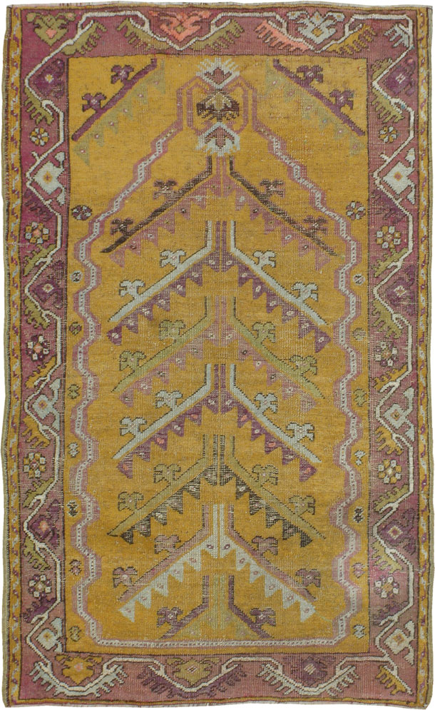 Antique Ghiordes Rug, No.17405 - Galerie Shabab