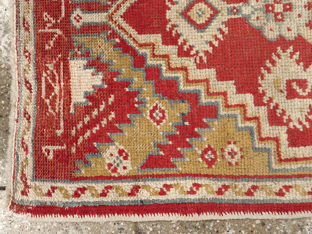 Antique Turkish Oushak Rug, No.17406 - Galerie Shabab