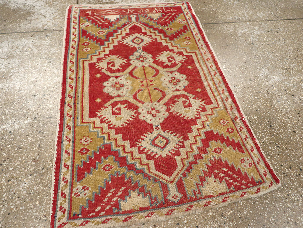 Antique Turkish Oushak Rug, No.17406 - Galerie Shabab