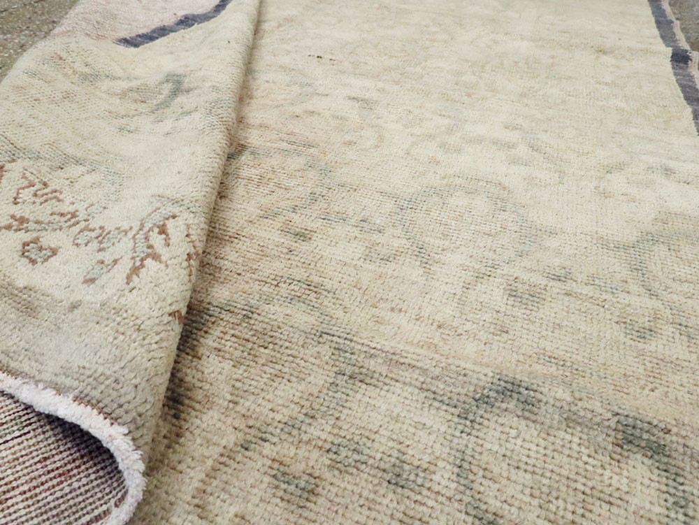 Vintage Turkish Anatolian Rug, No.17408 - Galerie Shabab