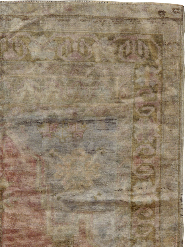 Antique Turkish Oushak Rug, No.17411 - Galerie Shabab