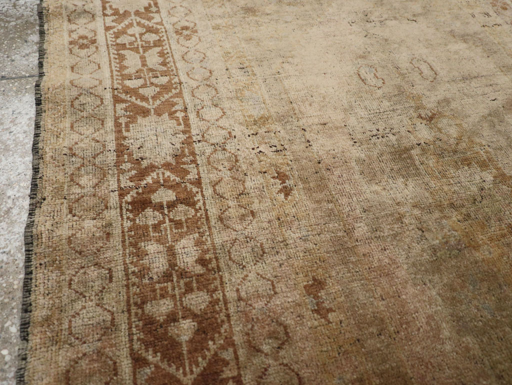 Antique Turkish Oushak Rug, No.17412 - Galerie Shabab