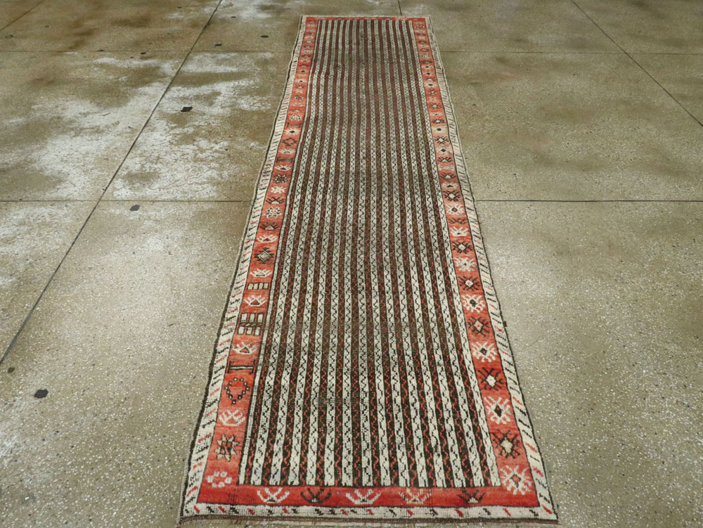 Antique Turkish Ghiordes Runner, No.17418 - Galerie Shabab