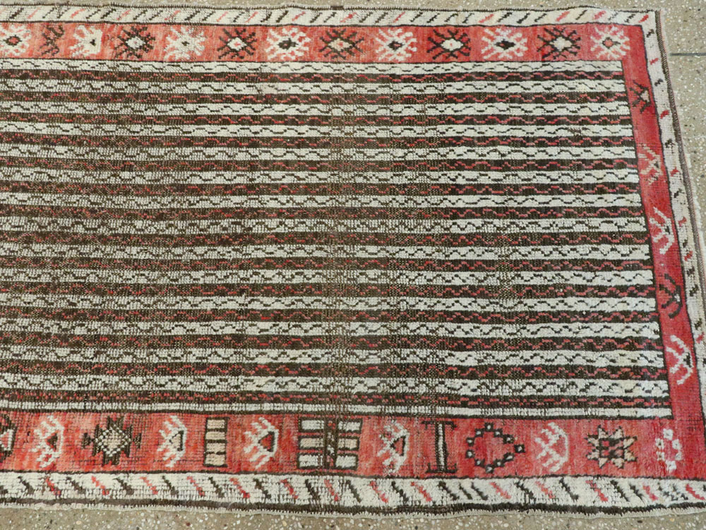 Antique Turkish Ghiordes Runner, No.17418 - Galerie Shabab