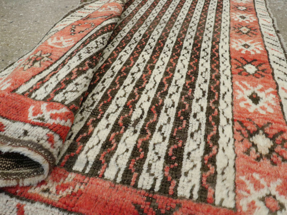 Antique Turkish Ghiordes Runner, No.17418 - Galerie Shabab