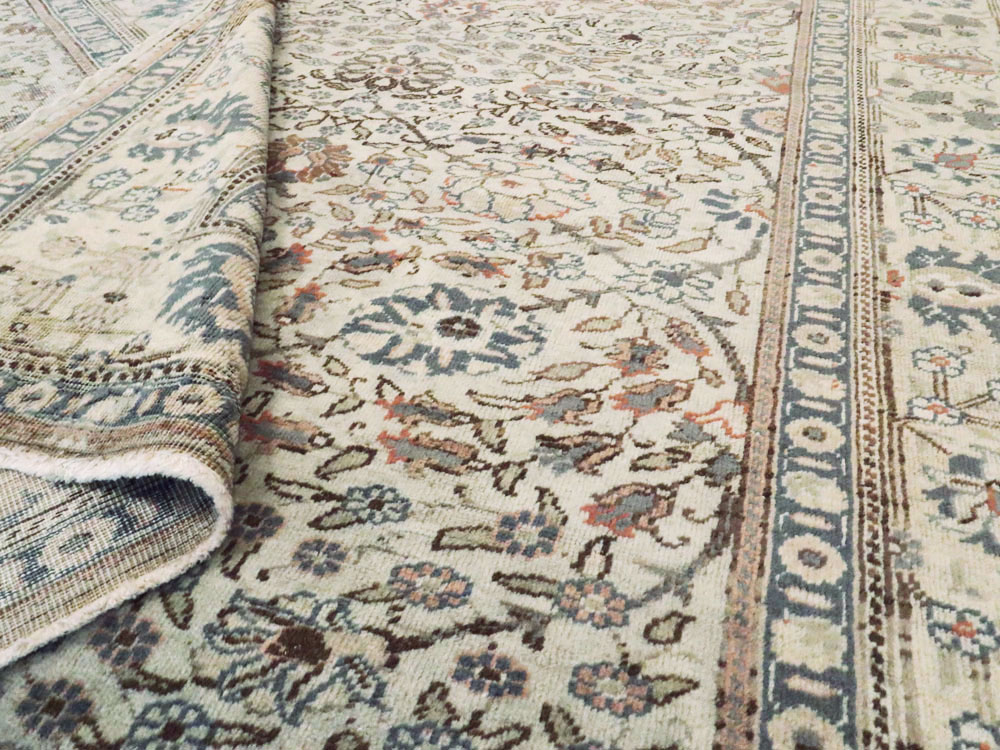 Vintage Turkish Sivas Accent Carpet, No.17439 - Galerie Shabab