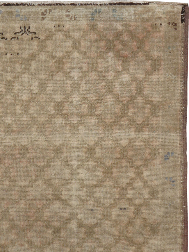 Anatolain Vintage Rug, No.17440 - Galerie Shabab
