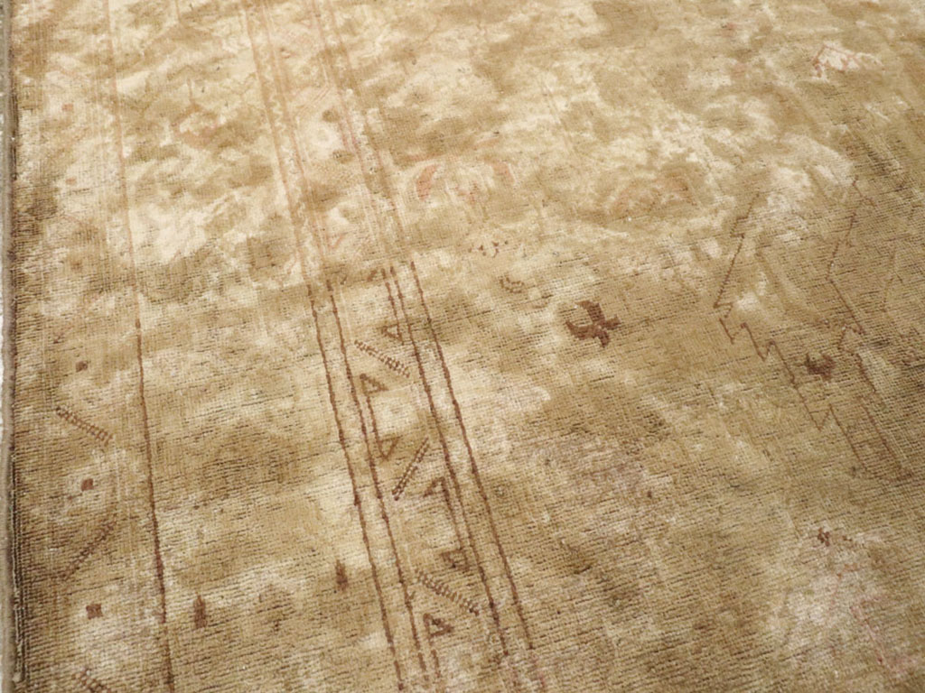 Antique Persian Tabriz Rug, No.17463 - Galerie Shabab