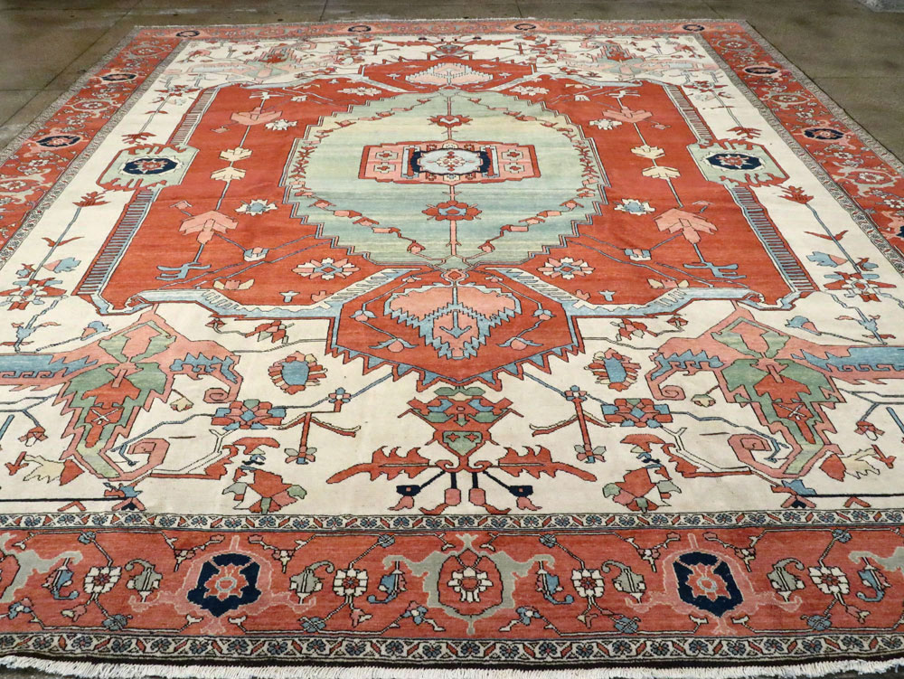 Modern Persian Heriz Square Carpet, No.17475 - Galerie Shabab