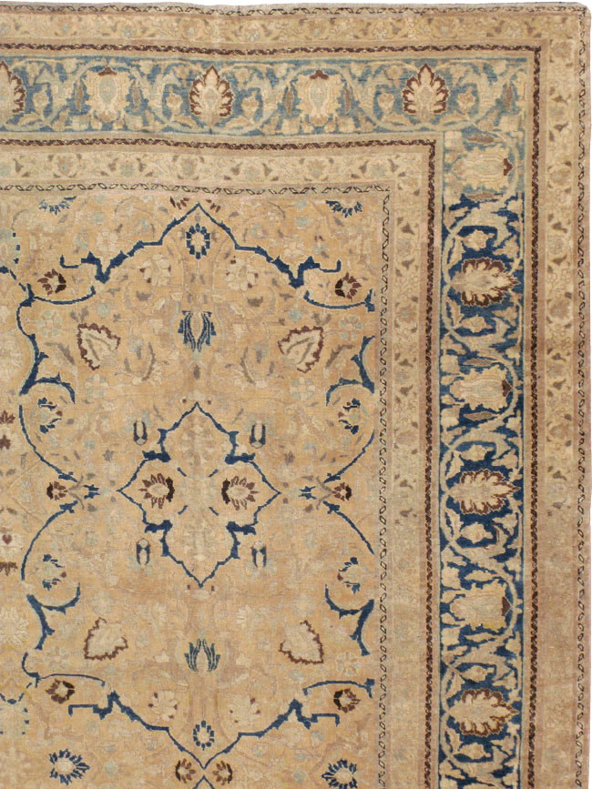 Antique Persian Tabriz Carpet, No.17479 - Galerie Shabab