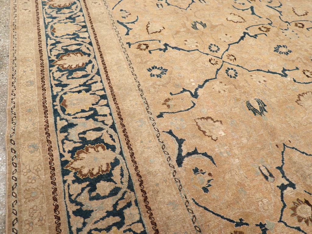 Antique Persian Tabriz Carpet, No.17479 - Galerie Shabab