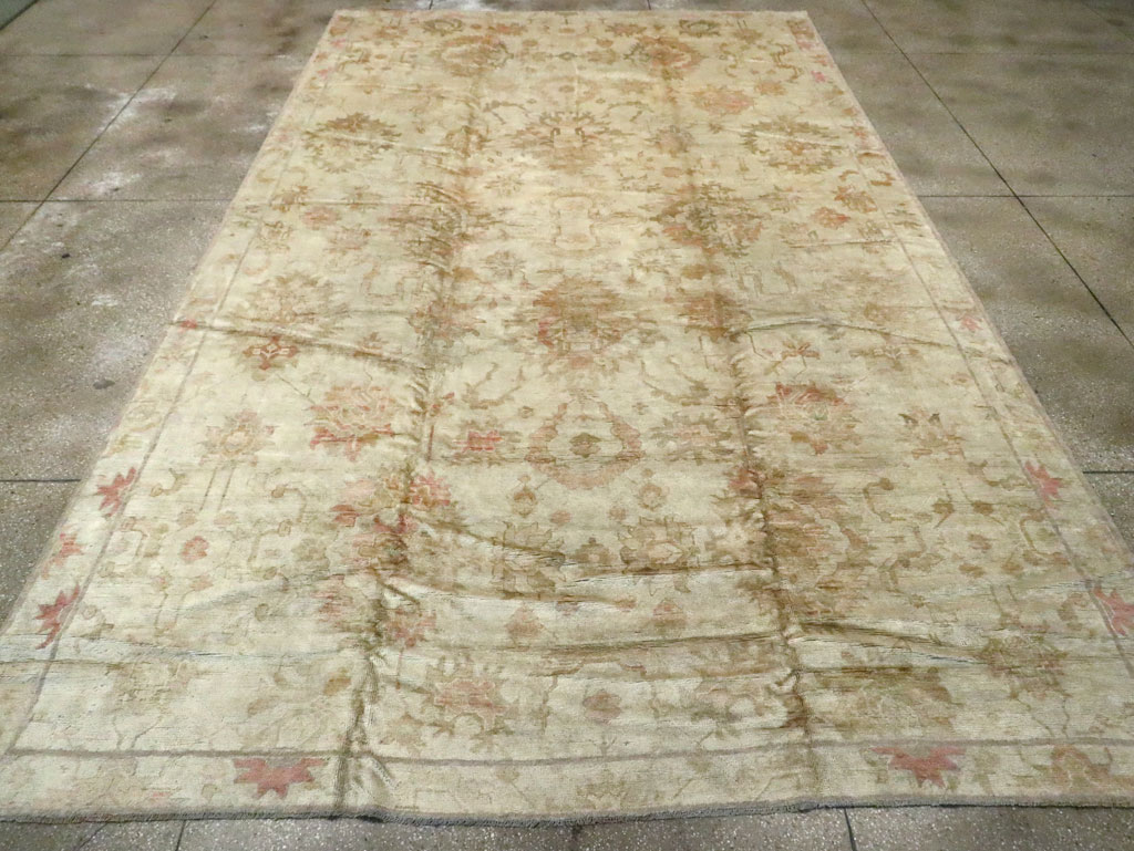 Antique Turkish Oushak Carpet, No.17490 - Galerie Shabab