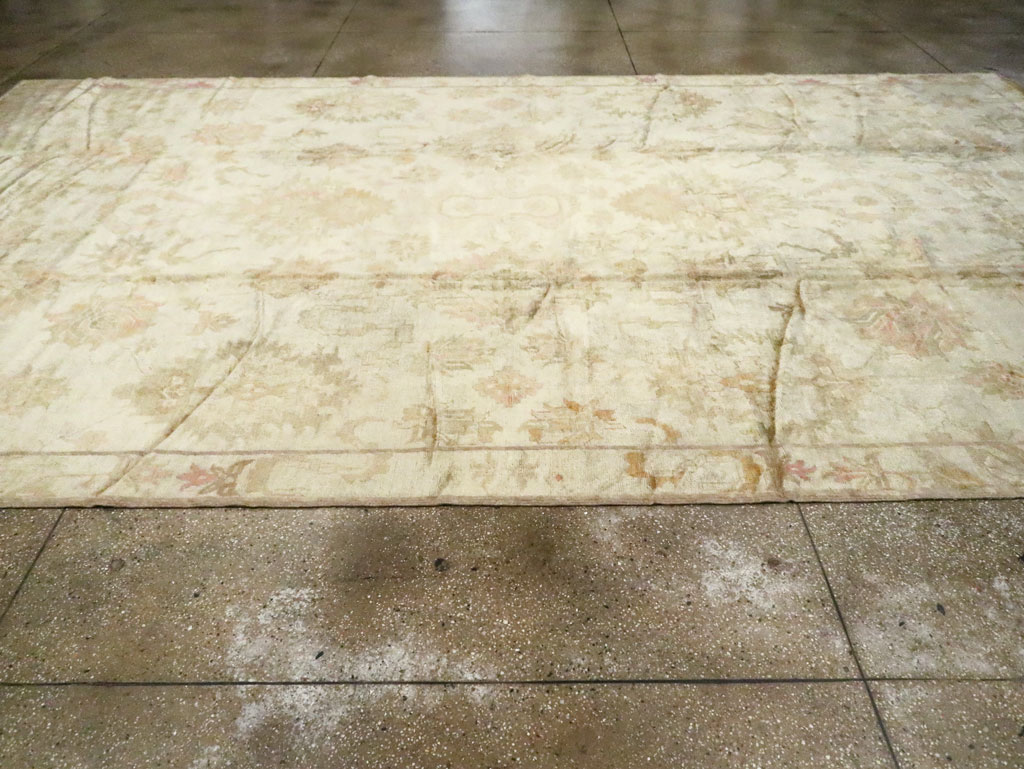 Antique Turkish Oushak Carpet, No.17490 - Galerie Shabab