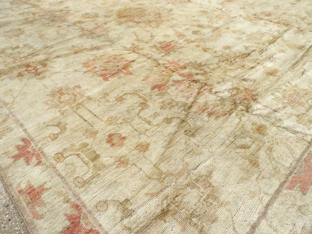 Antique Turkish Oushak Carpet, No.17490 - Galerie Shabab