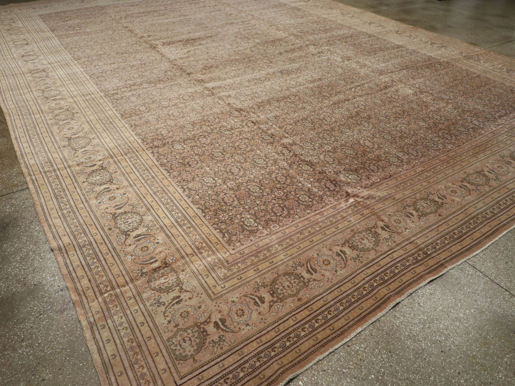 Antique Persian Tabriz Carpet, No.17524 - Galerie Shabab