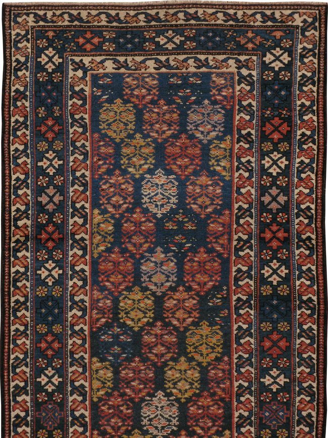Antique Kurdish Runner, No.17549 - Galerie Shabab
