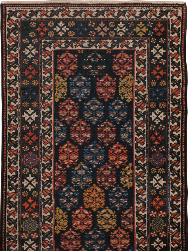 Antique Kurdish Runner, No.17549 - Galerie Shabab