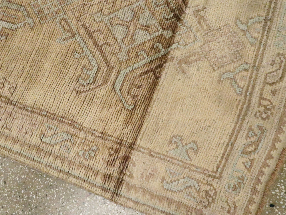 Antique Turkish Oushak Runner, No.17555 - Galerie Shabab