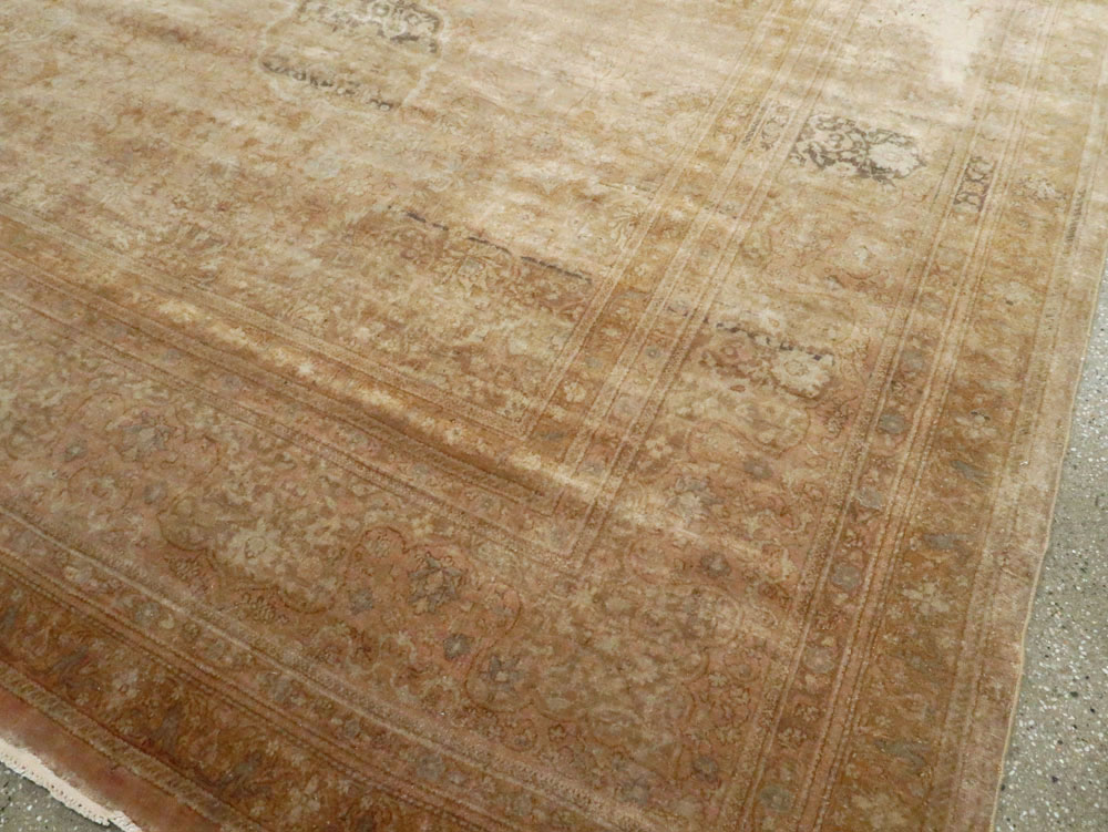 Antique Turkish Sivas Carpet, No.17556 - Galerie Shabab