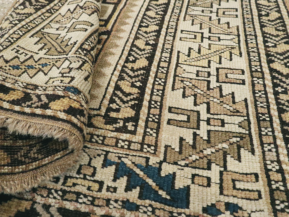 Antique Caucasian Shirvan Rug, No.17560 - Galerie Shabab