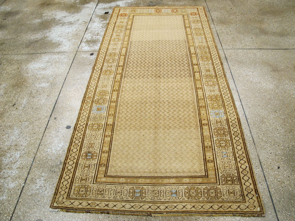 Vintage Persian Kurdish Rug, No.17565 - Galerie Shabab