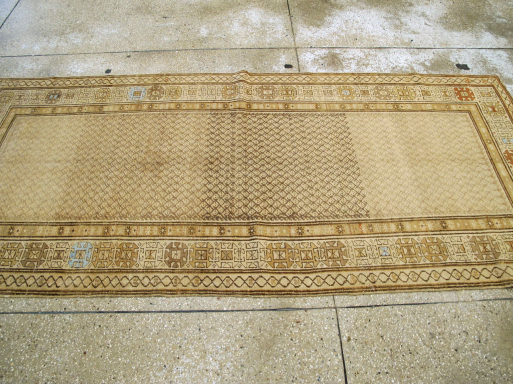 Vintage Persian Kurdish Rug, No.17565 - Galerie Shabab