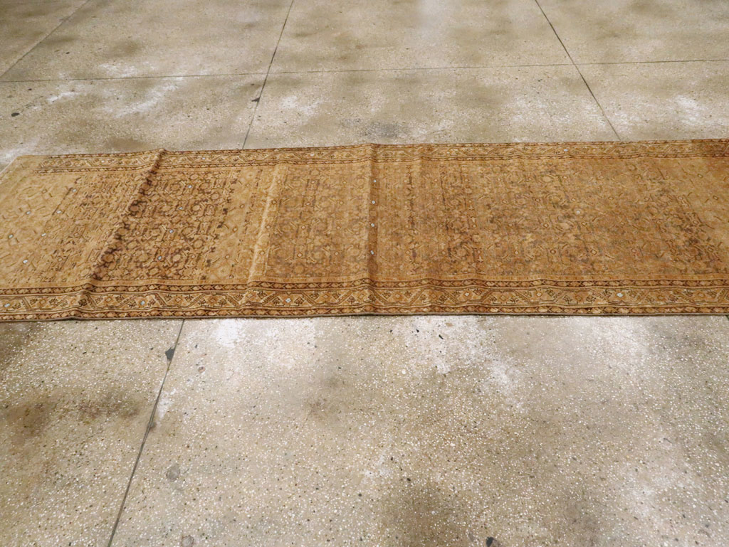 Antique Malayer Runner, No.17566 - Galerie Shabab
