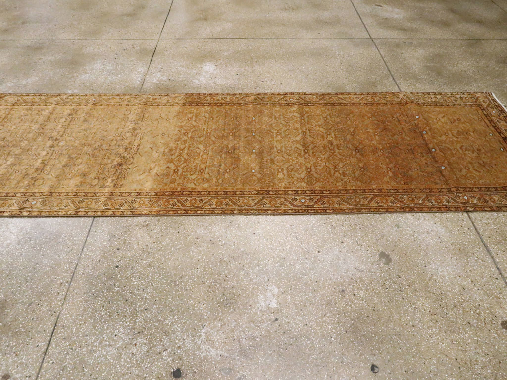 Antique Malayer Runner, No.17566 - Galerie Shabab