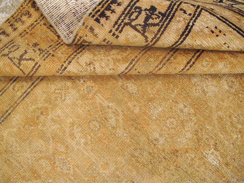 Vintage Persian Malayer Square Rug, No.17573 - Galerie Shabab