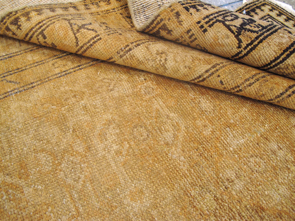 Vintage Persian Malayer Square Rug, No.17573 - Galerie Shabab