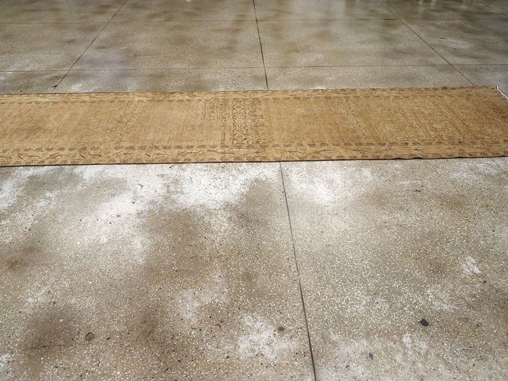 Vintage Persian Malayer Runner, No.17588 - Galerie Shabab