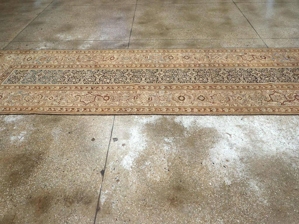 Antique Persian Malayer Runner, No.17621 - Galerie Shabab