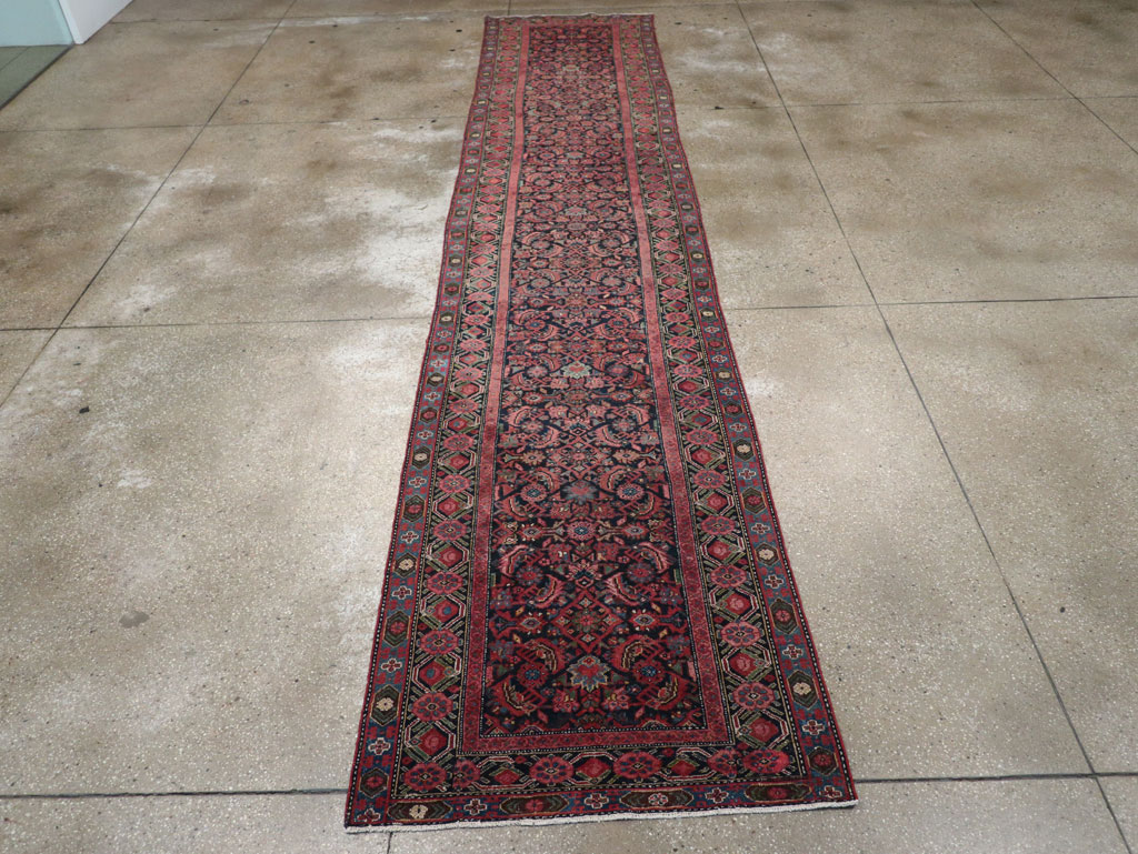 Vintage Persian Malayer Runner, No.17627 - Galerie Shabab